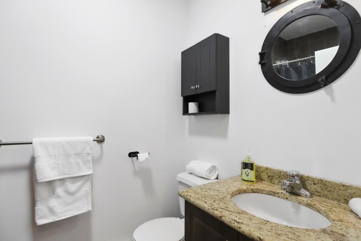 M11 The Star Wars Suite 3Br Downtown Montreal Exterior photo